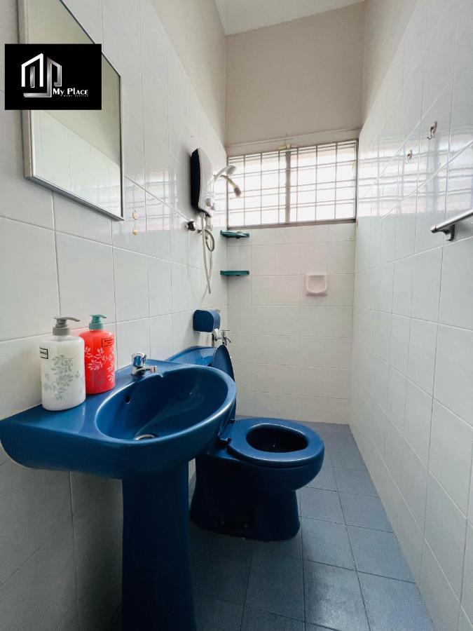 2 Storey 5Br 16Pax Semabok Taman Cheng Ho, 3 By Myplace Malacca Eksteriør billede