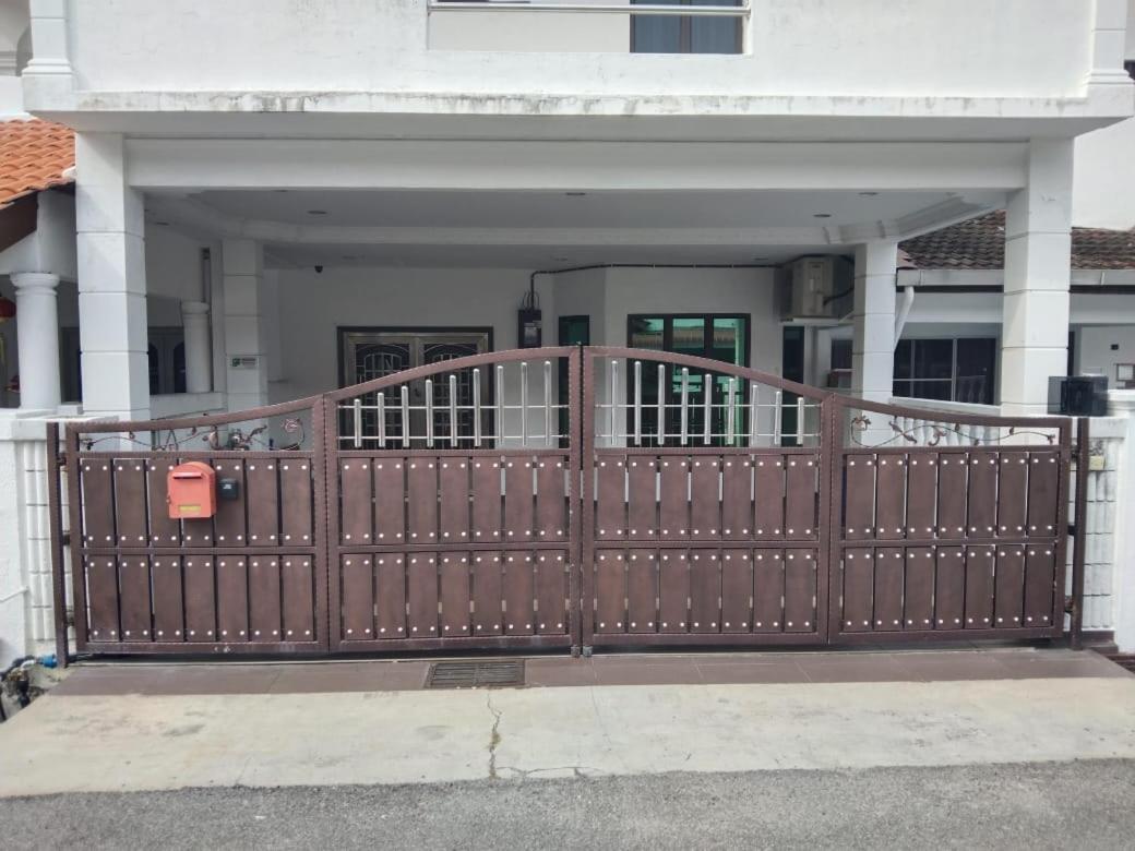 2 Storey 5Br 16Pax Semabok Taman Cheng Ho, 3 By Myplace Malacca Eksteriør billede